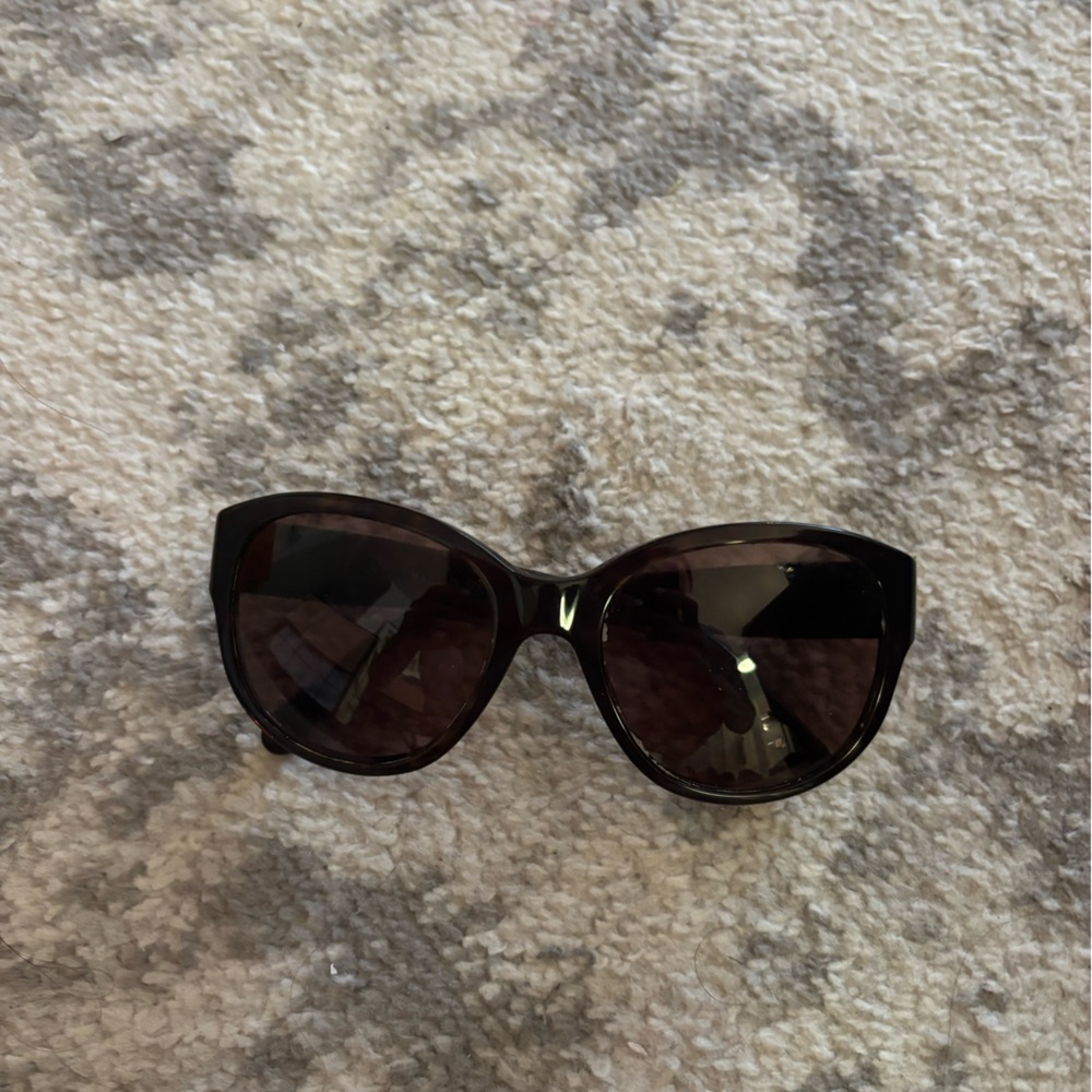 Chanel sunglasses - Picture 2 of 6